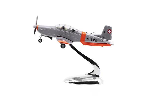 ACE 001301 Pilatus P-3 A-829 inkl. Chromständer 1/72