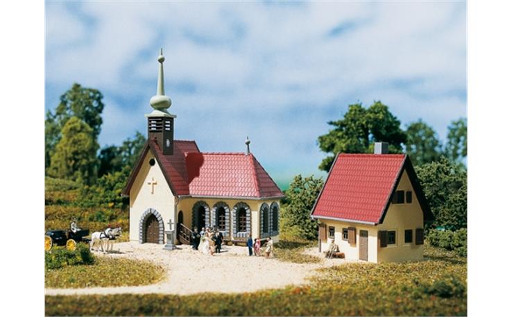 Auhagen 14461 Dorfkirche mit Pfarrhaus