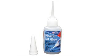 Deluxe AD70 Plastic Kit Glue 20ml