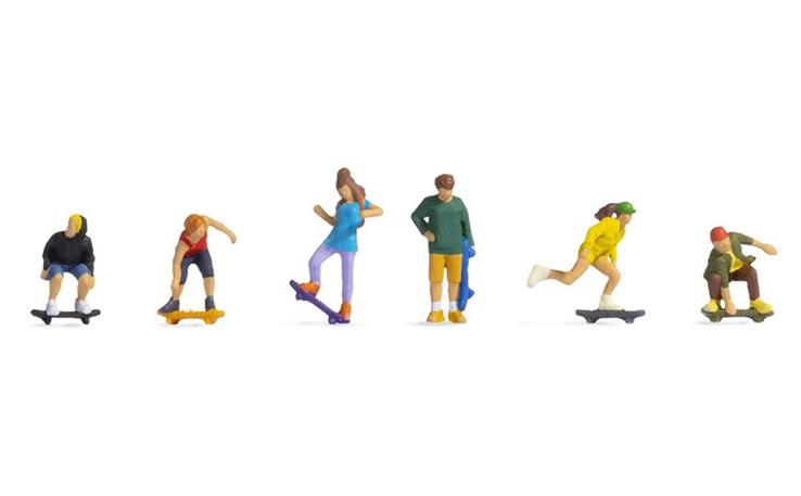 Noch 15889 Skateboarder