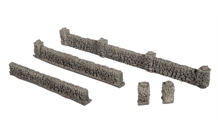 Noch 58281 Mauern aus Basalt