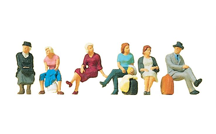 Preiser 10506 Sitzende Reisende, Set mit 6 Figuren und Zubehör